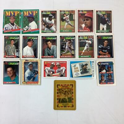 567  Assorted Baseball Card Lot 1992 Kelloggs All-Star Rod Carew, 1989 Topps Hank Aaron #663, 1988 Topps Eddie Murray '87 Record Breakers...