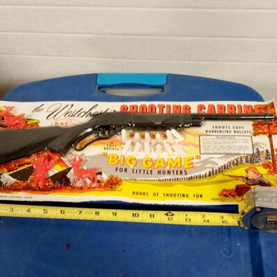 LOT 204   VINTAGE RAYLINE SHOOTING GUN WITH TARGETS