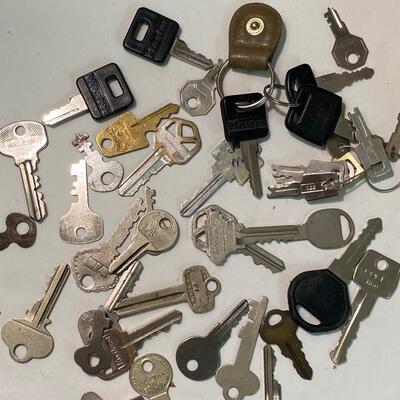 Vintage Key Lot