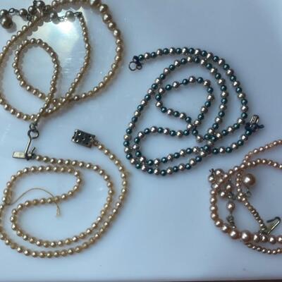 Mixed Jewelry Lot Vintage 1950s Tiny Faux Pearls