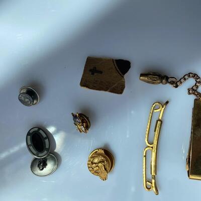 Mixed Tie and Pinback Lot