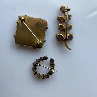 Victorian Handpainted Pin Leaf and Horseshoe Pin