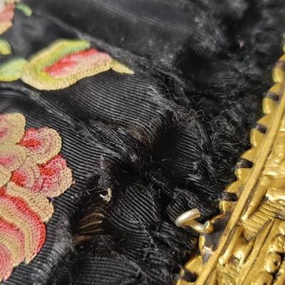 Vintage embroidered purse