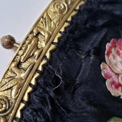 Vintage embroidered purse