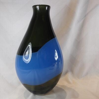 Hyland Art Glass Vase