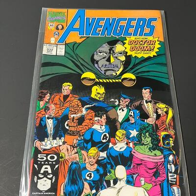 LOT 9: Eight Avengers Issues (321-324, 330-333) - Marvel Comics