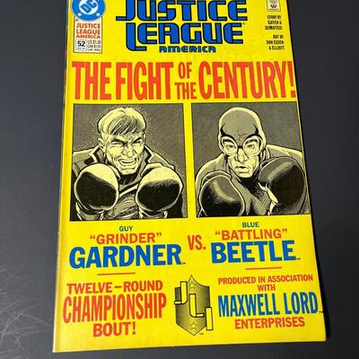 LOT 11: Six DC Justice League Comic Books