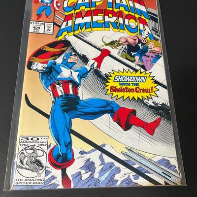 LOT 20: 12 Captain America Marvel Comic Books from 1992-93