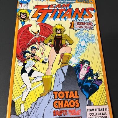 LOT 29: Five Various DC Comic Books