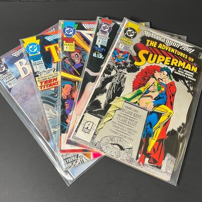 LOT 33: Five DC Annual Comics - Batman, Superman, Flash & More