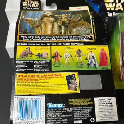 LOT 47: Return of the Jedi Power of the Force Star Wars Action Figures (7)