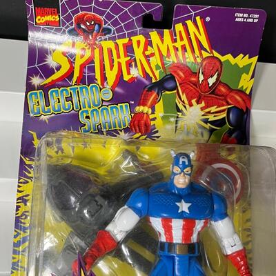 LOT 60: Toy Biz Marvel Toys - Captain America, Silver Surfer