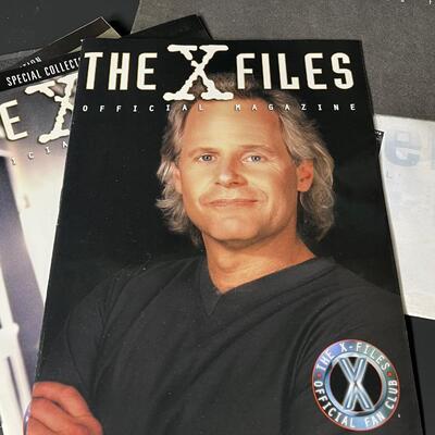 LOT 67: Collection of X-Files Fan Club Materials