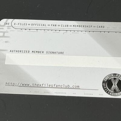 LOT 67: Collection of X-Files Fan Club Materials