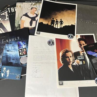 LOT 67: Collection of X-Files Fan Club Materials