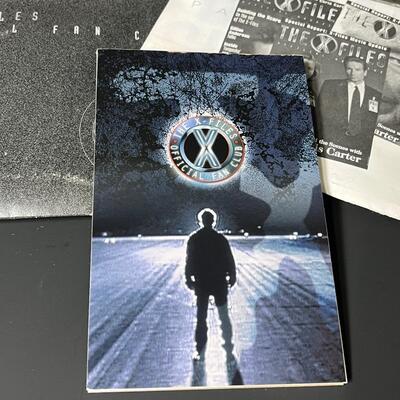 LOT 67: Collection of X-Files Fan Club Materials