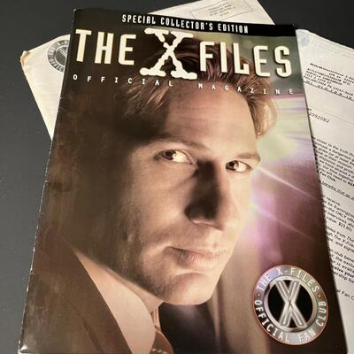 LOT 67: Collection of X-Files Fan Club Materials