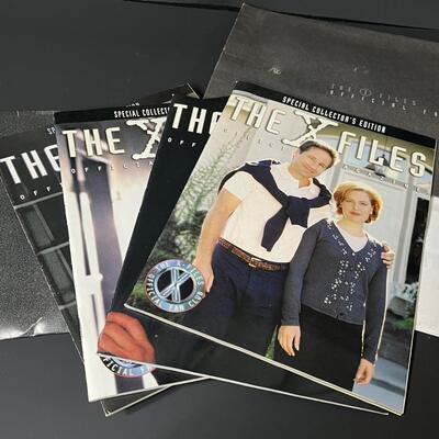 LOT 67: Collection of X-Files Fan Club Materials
