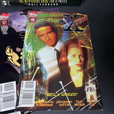 LOT 68: Big Lot of X-Files Books & Magazines