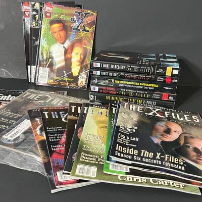 LOT 68: Big Lot of X-Files Books & Magazines