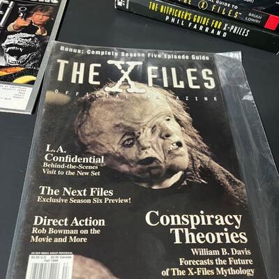 LOT 68: Big Lot of X-Files Books & Magazines