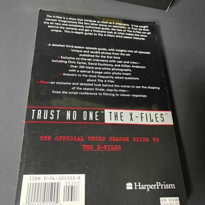 LOT 68: Big Lot of X-Files Books & Magazines