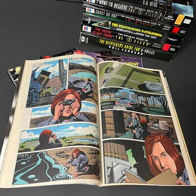 LOT 68: Big Lot of X-Files Books & Magazines