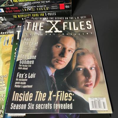 LOT 68: Big Lot of X-Files Books & Magazines