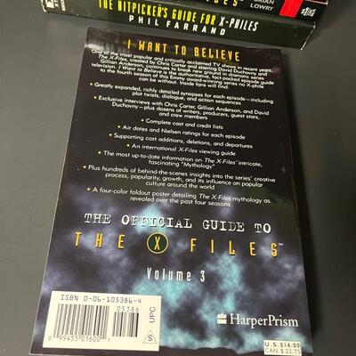 LOT 68: Big Lot of X-Files Books & Magazines