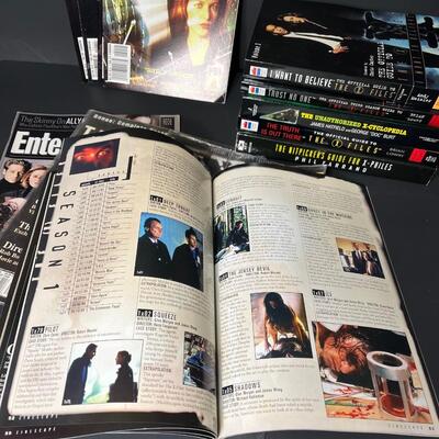 LOT 68: Big Lot of X-Files Books & Magazines