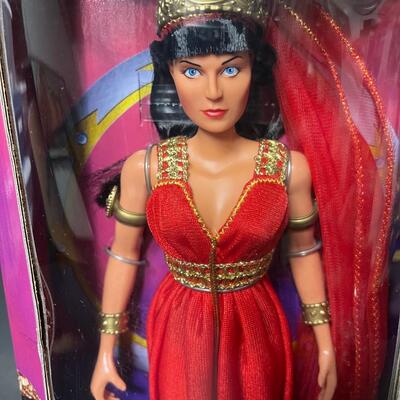 LOT 71: Two Xena 12" Dolls by Toy Biz - "When in Rome" & Gabrielle "The Quest"