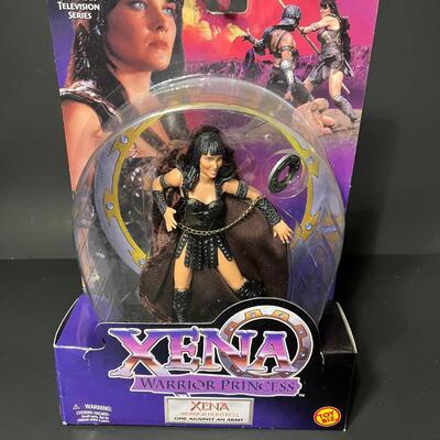 LOT 72: Lot of 3 Xena 6" Action Figures by Toy Biz