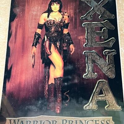 LOT 77: Xena Memorabilia Lot - Show Script, Photos & More