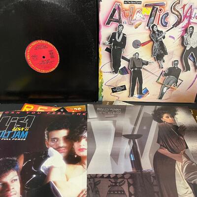 LOT 89: Big Lot 30+ Records - 70s/80s Disco, Dance, R&B