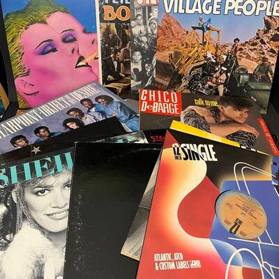 LOT 89: Big Lot 30+ Records - 70s/80s Disco, Dance, R&B