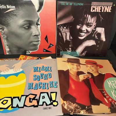 LOT 89: Big Lot 30+ Records - 70s/80s Disco, Dance, R&B