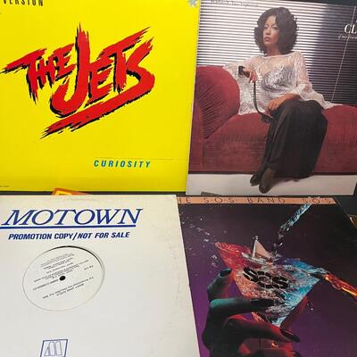 LOT 89: Big Lot 30+ Records - 70s/80s Disco, Dance, R&B