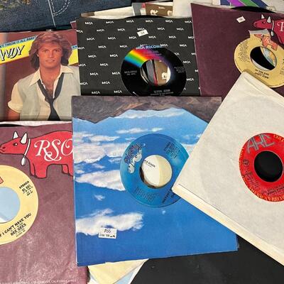 LOT 92: 40+ 45 RPM Singles in Vintage Case  - Lots of Disco