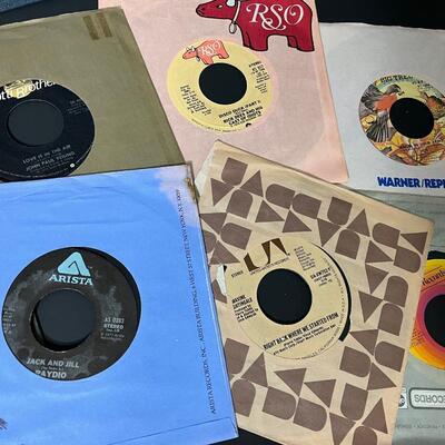 LOT 92: 40+ 45 RPM Singles in Vintage Case  - Lots of Disco