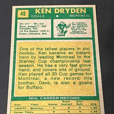 LOT 93: 1971-72 Topps Hockey Cards  NHL