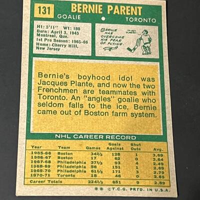 LOT 93: 1971-72 Topps Hockey Cards  NHL