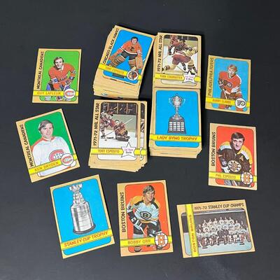 LOT 94: 1972-73 NHL Topps Hockey Cards