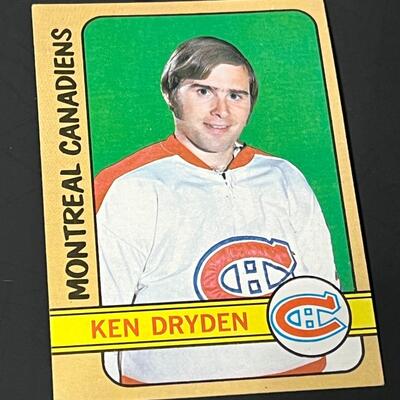 LOT 94: 1972-73 NHL Topps Hockey Cards
