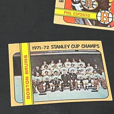 LOT 94: 1972-73 NHL Topps Hockey Cards