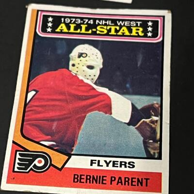 LOT 96: Hockey Cards Topps 1974-75 NHL