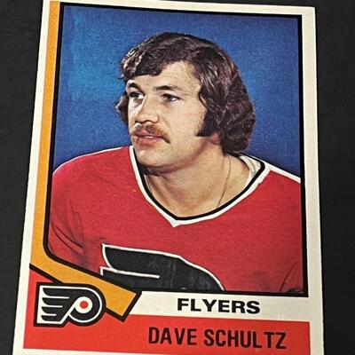 LOT 96: Hockey Cards Topps 1974-75 NHL