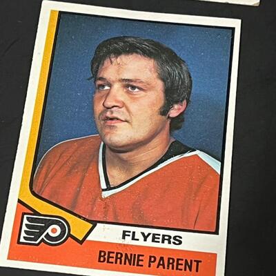 LOT 96: Hockey Cards Topps 1974-75 NHL