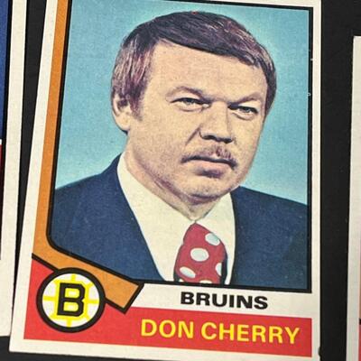 LOT 96: Hockey Cards Topps 1974-75 NHL