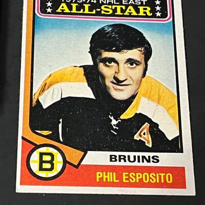 LOT 96: Hockey Cards Topps 1974-75 NHL