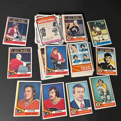 LOT 96: Hockey Cards Topps 1974-75 NHL